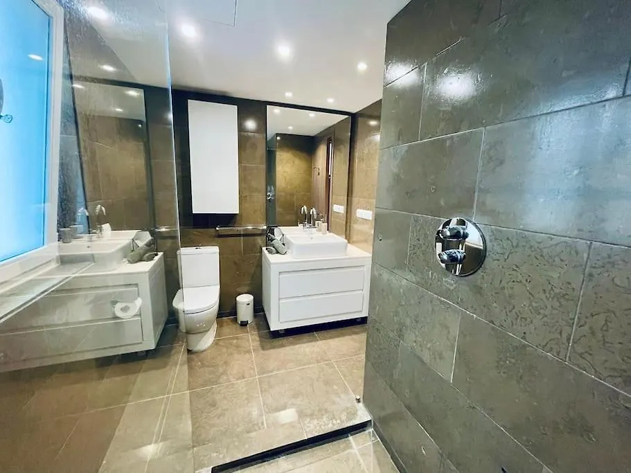 טורגואדיארו Coastal Comfort - Puerto Sotogrande - With Parking Space 0*,
