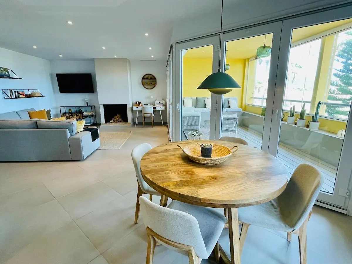 טורגואדיארו Coastal Comfort - Puerto Sotogrande - With Parking Space